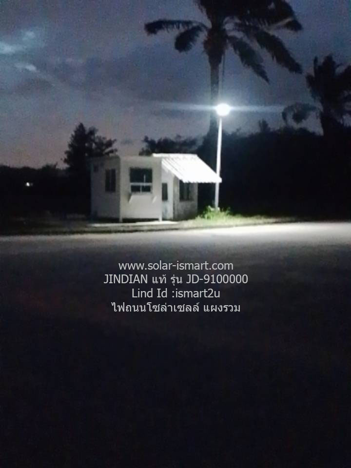 ภาพรวมการติดตั้งไฟถนนโซล่าเซลล์ JINDIAN ISM-JD9100000 ในสนามกอล์ฟ